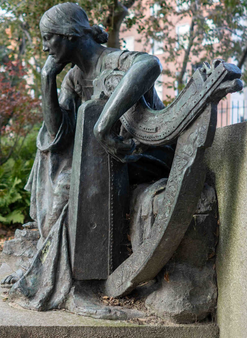 irish statue
